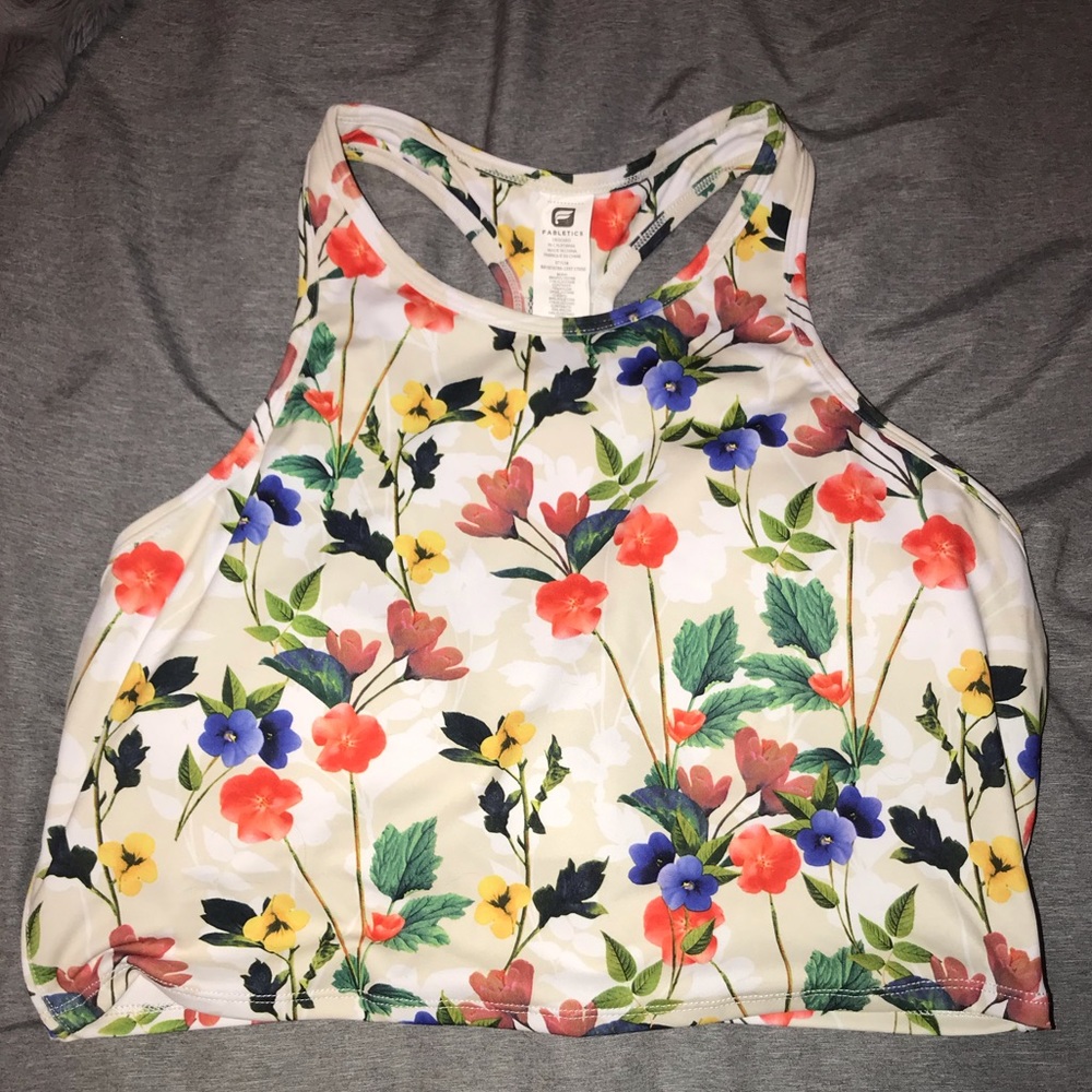 Clara sports bra